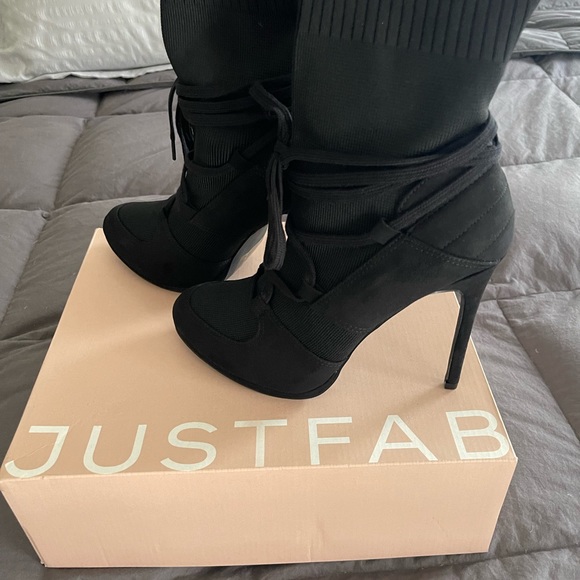 NIB: JustFab booties. - Picture 5 of 9